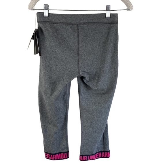 NWT New with Tags UNDER ARMOUR FAVORITE WORDMARK CAPRI WOMEN'S Size Small - Picture 2 of 16